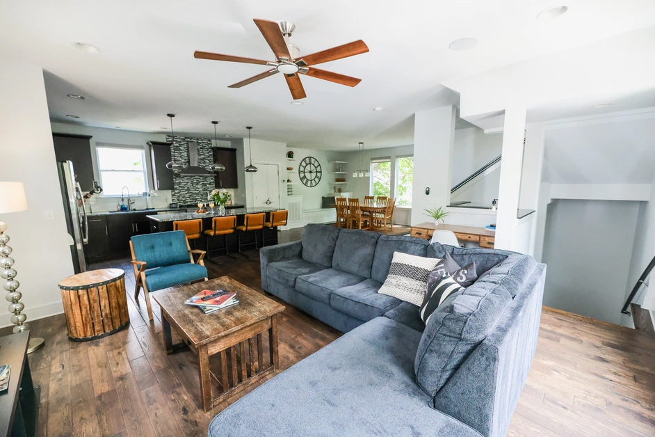 Inside family room of Chady PM Nashville short term property rental.